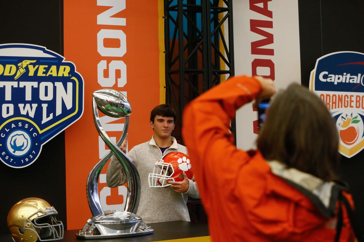 Fan Central01.jpg