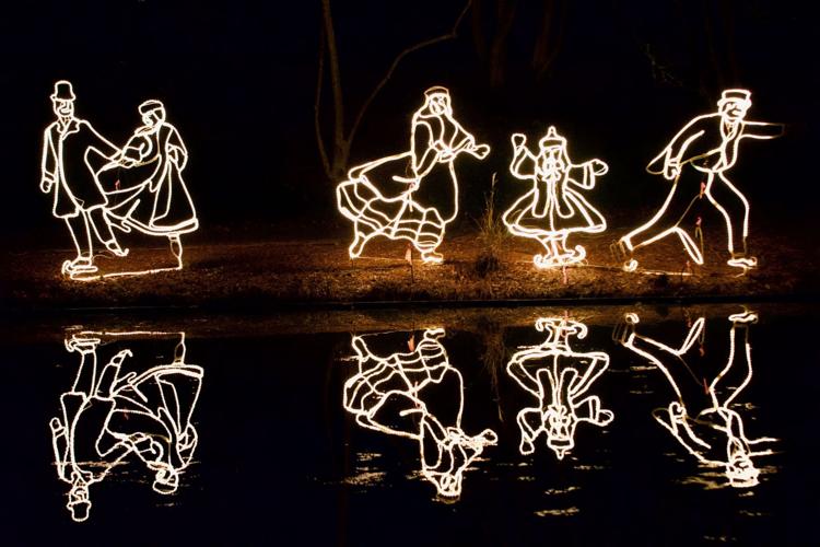 Christmas in Hopelands tradition thousands during 28th year