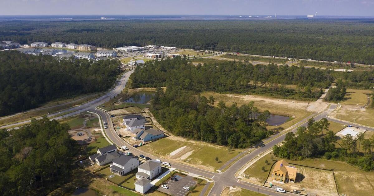 Development creeps up Clements Ferry Road as Daniel Island population ...
