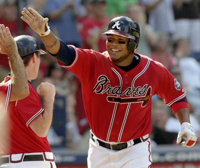 Braves win 2 Gold Gloves, Cards set record with 5 - The Sumter Item