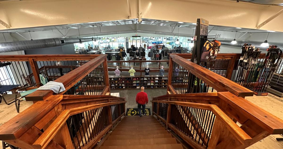 Half-Moon Outfitters eröffnet den vierten Standort im Raum Charleston; ...
