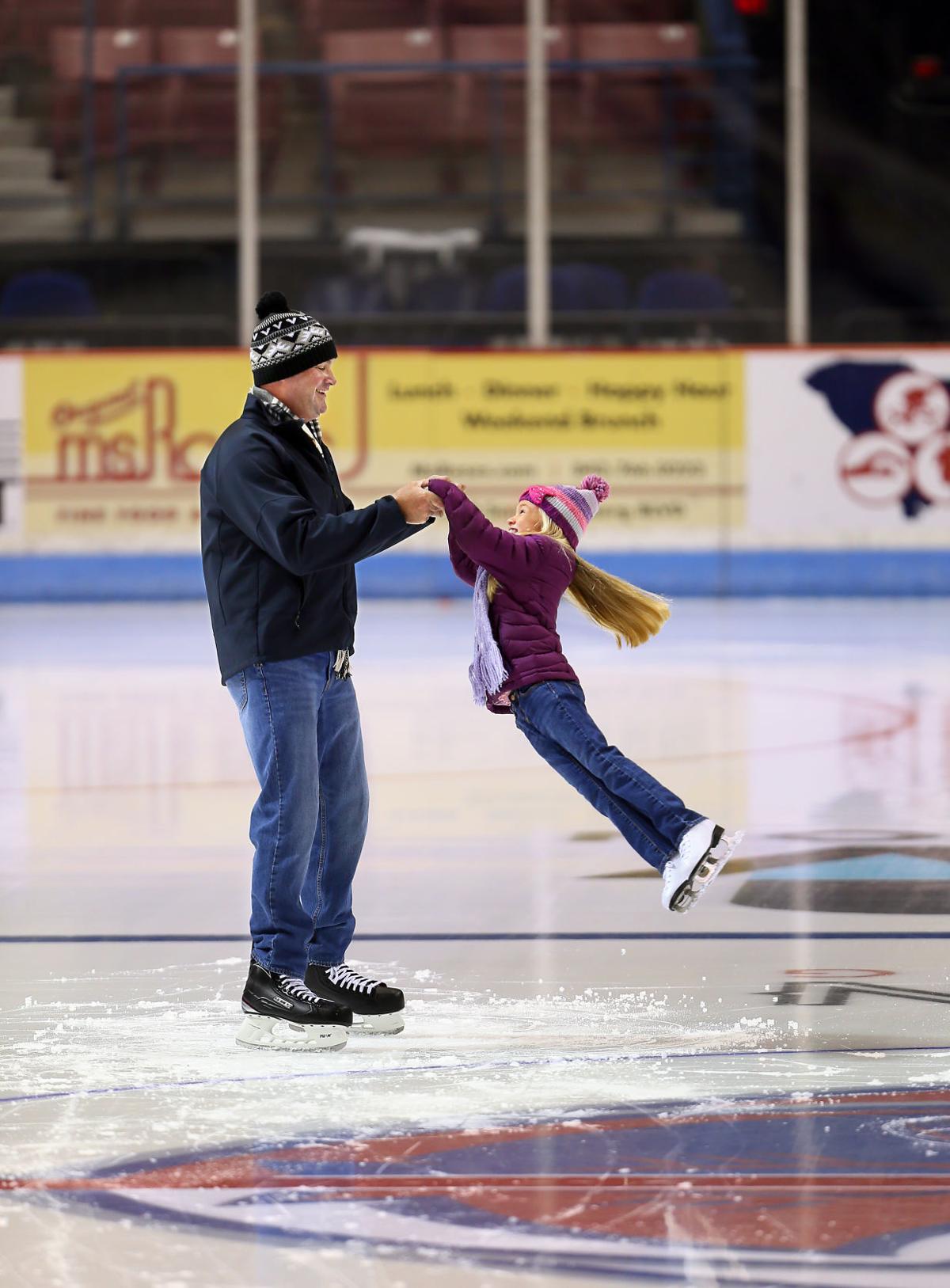 24ps lcp dec2017 fatherdaughterskate.jpg