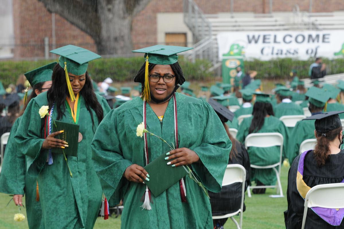 2 shsgrad (49).JPG