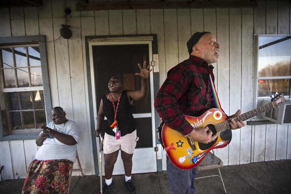 Despite racial wounds, Alcolu residents unite to preserve memories of a