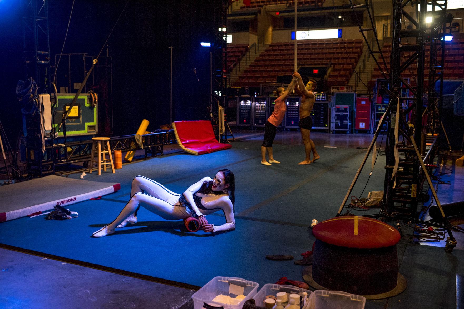 How do contortionists do what they do picture