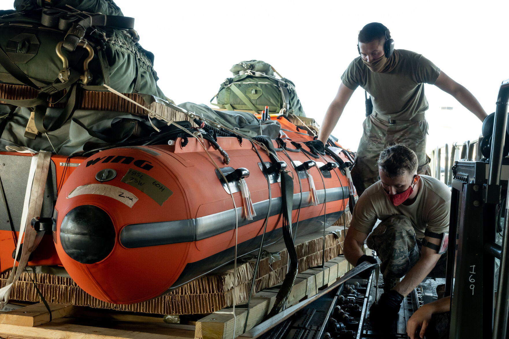Cargo aircraft turned rescue platform for astronaut recovery - Vimarsana News