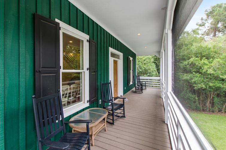 802 Pinckney Street A hideaway in the heart of McClellanville’s