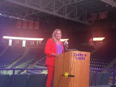 New Clemson Women S Basketball Coach Talks Philosophy Competing