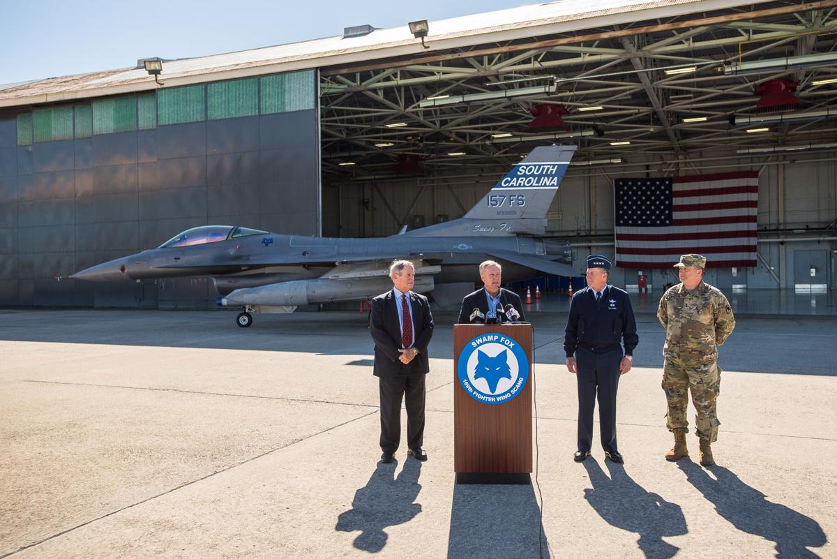 Sen Lindsey Graham Pitches Trump On F 35s During Visit To South Carolina S Mcentire Air Guard Base Palmetto Politics Postandcourier Com