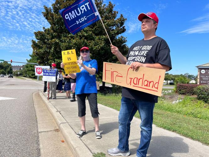 Trump supporters protest in Myrtle Beach against FBI MaraLago search