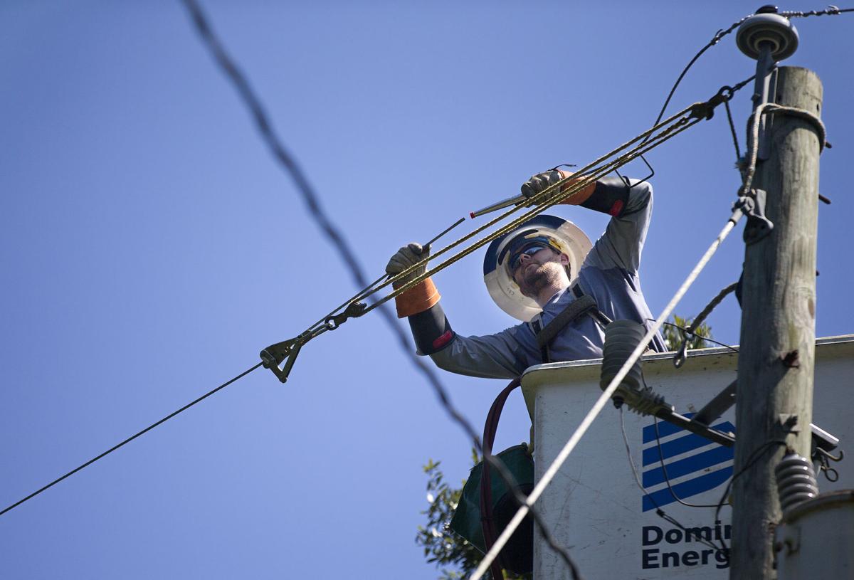 a-2-800-person-army-how-linemen-are-restoring-power-to-charleston-area-after-dorian-hurricane-wire-postandcourier-com