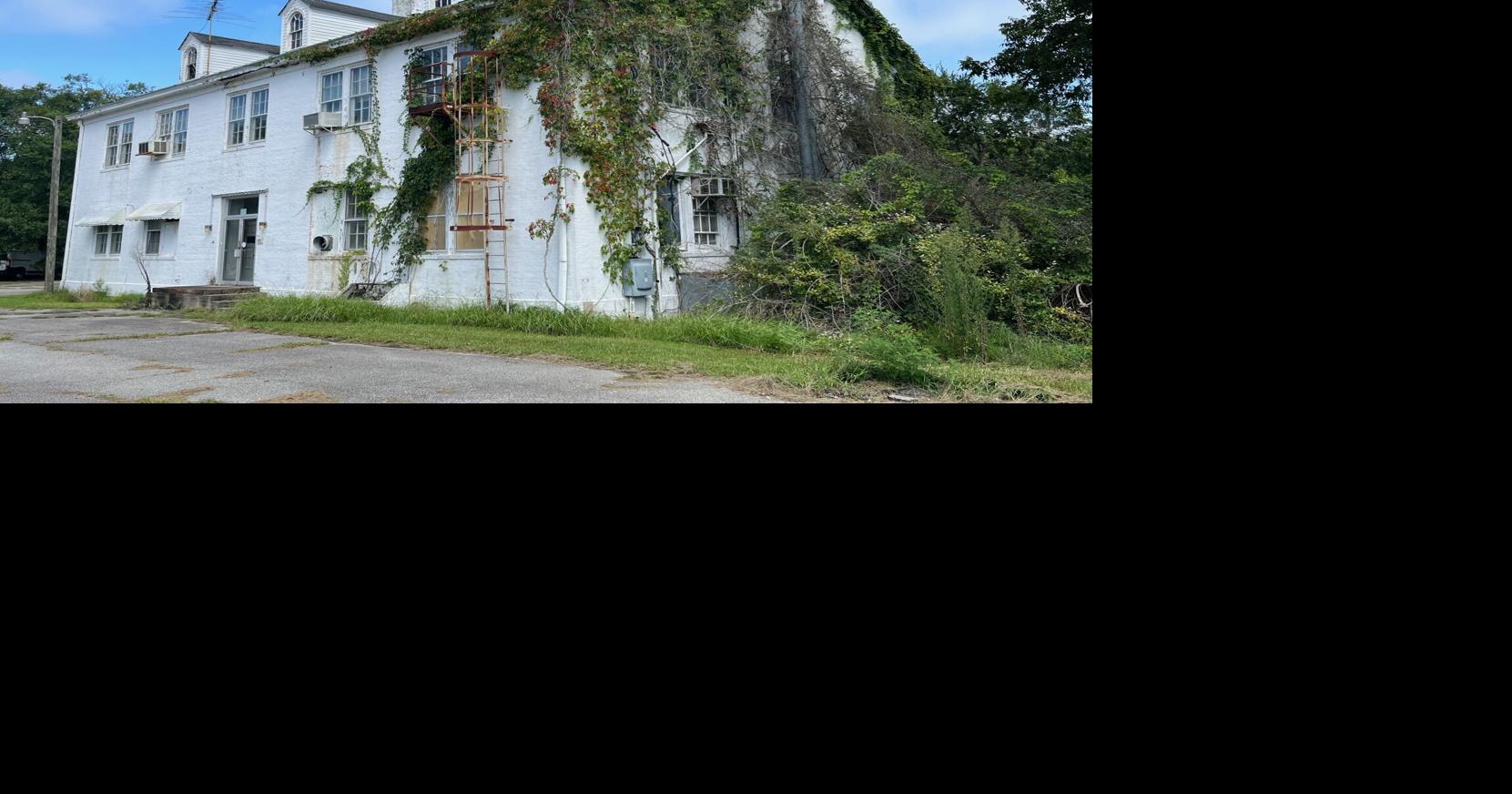 Clemson University asks again to knock down former veggie lab in West Ashley