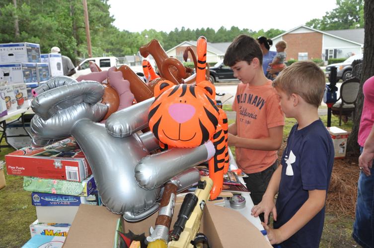 Peachtree 23 yard sale brings out lovers of tools, cookie jars, old