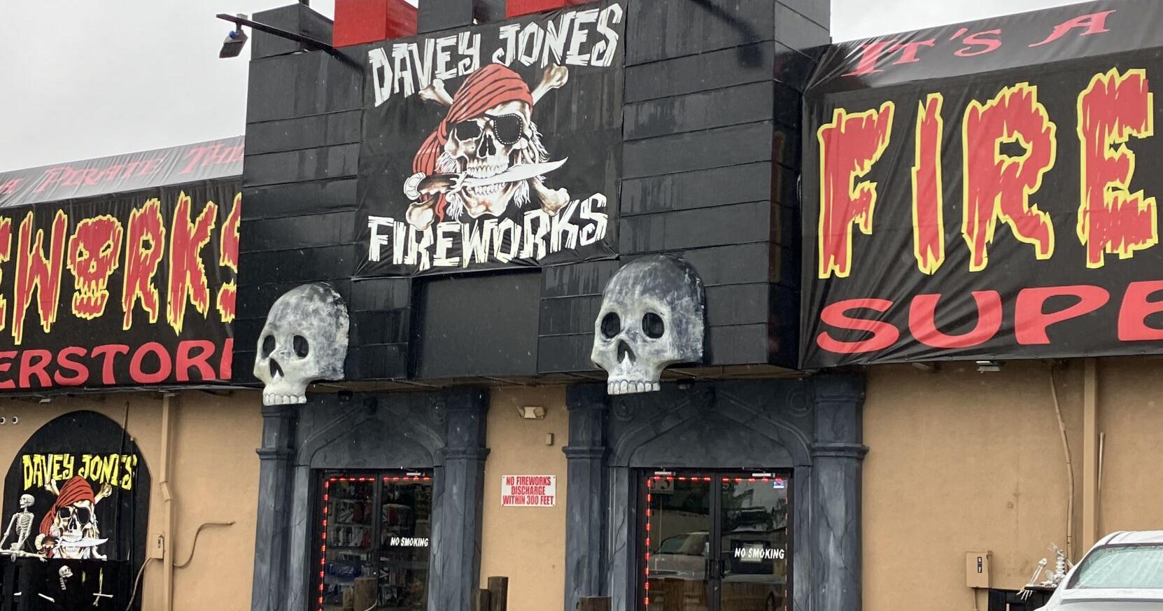 SC fireworks stores seeing post-pandemic sales boom as NC eyes ending bans - Vimarsana News