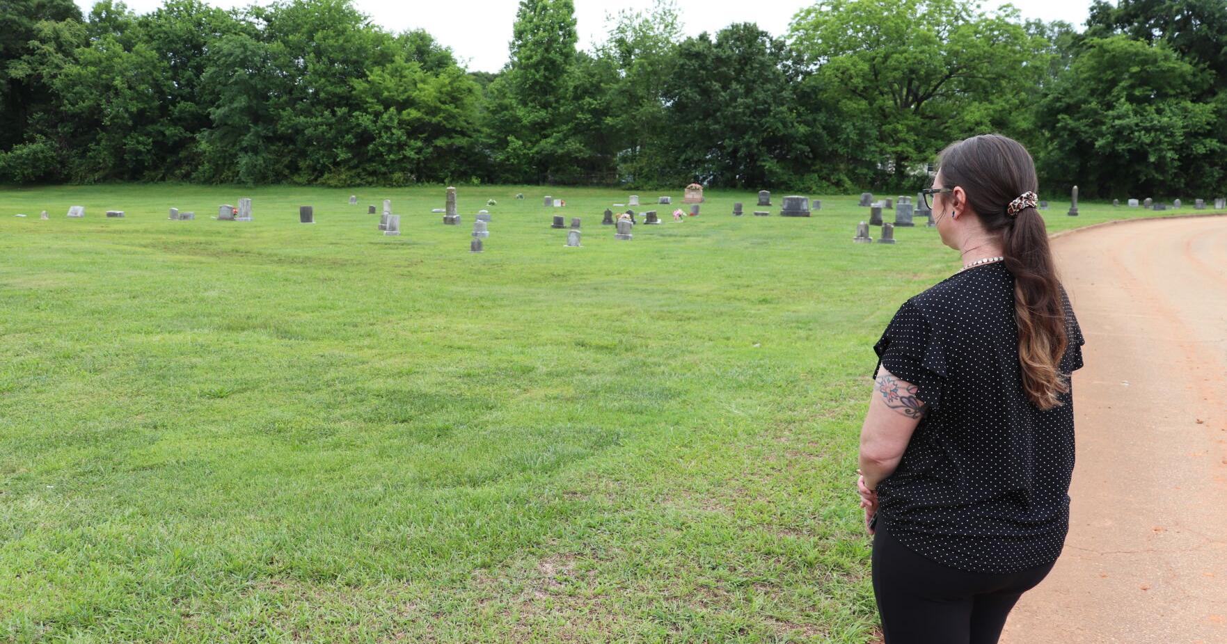 Greenville's Graceland Cemetery has 900 unmarked mill graves | Greenville News - Vimarsana News