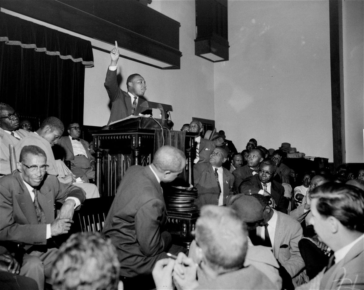 MARTIN LUTHER KING BUS BOYCOTT