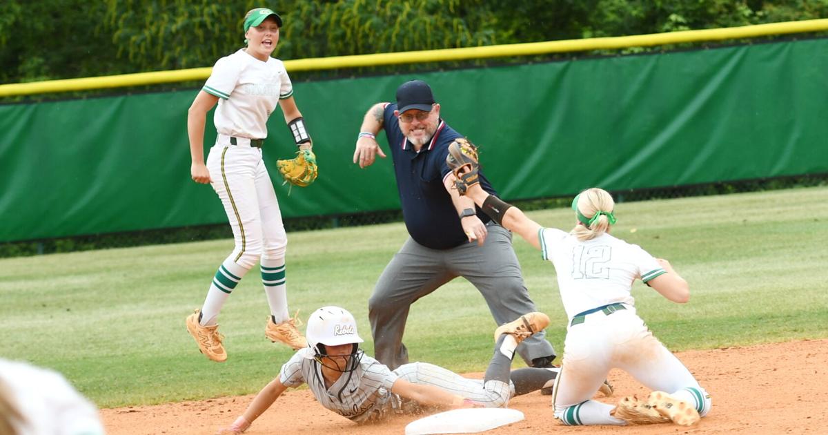 Green Wave wins State Softball series