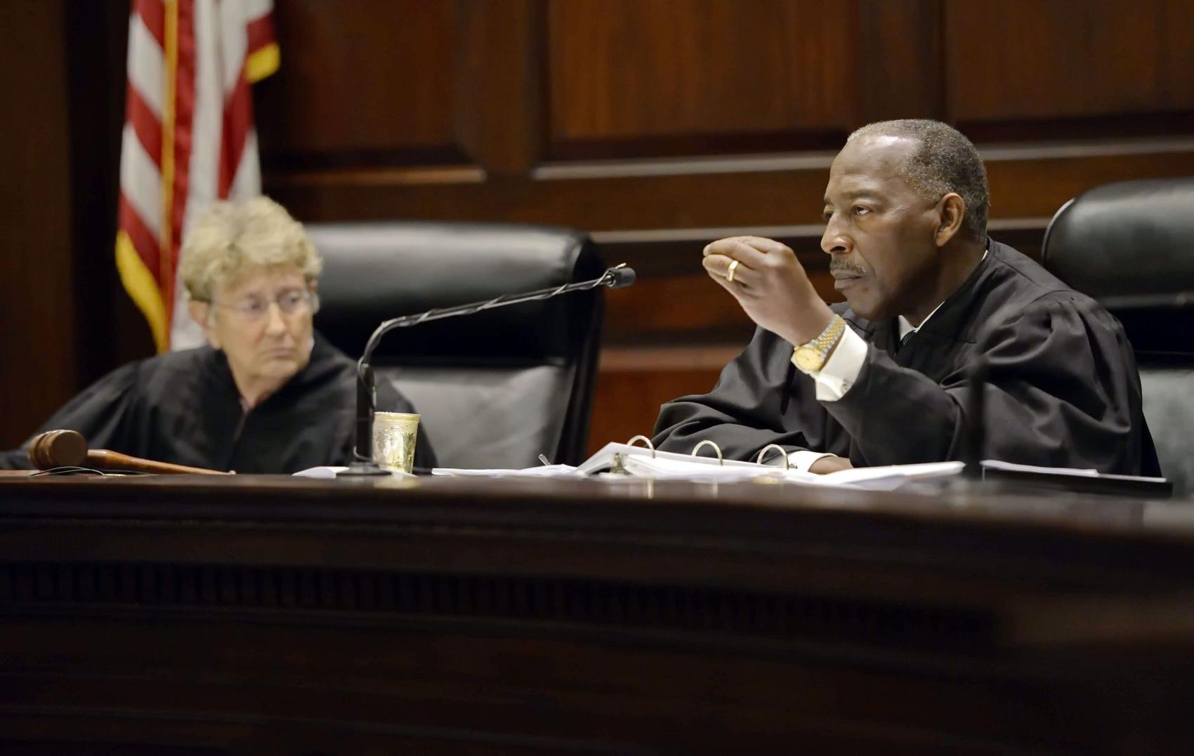 Thousands of arrest warrants for lowlevel offenders recalled under