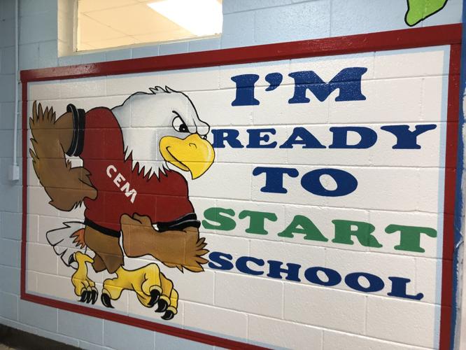 PHOTOS New paintings and murals at Kingstree High and C.E. Murray