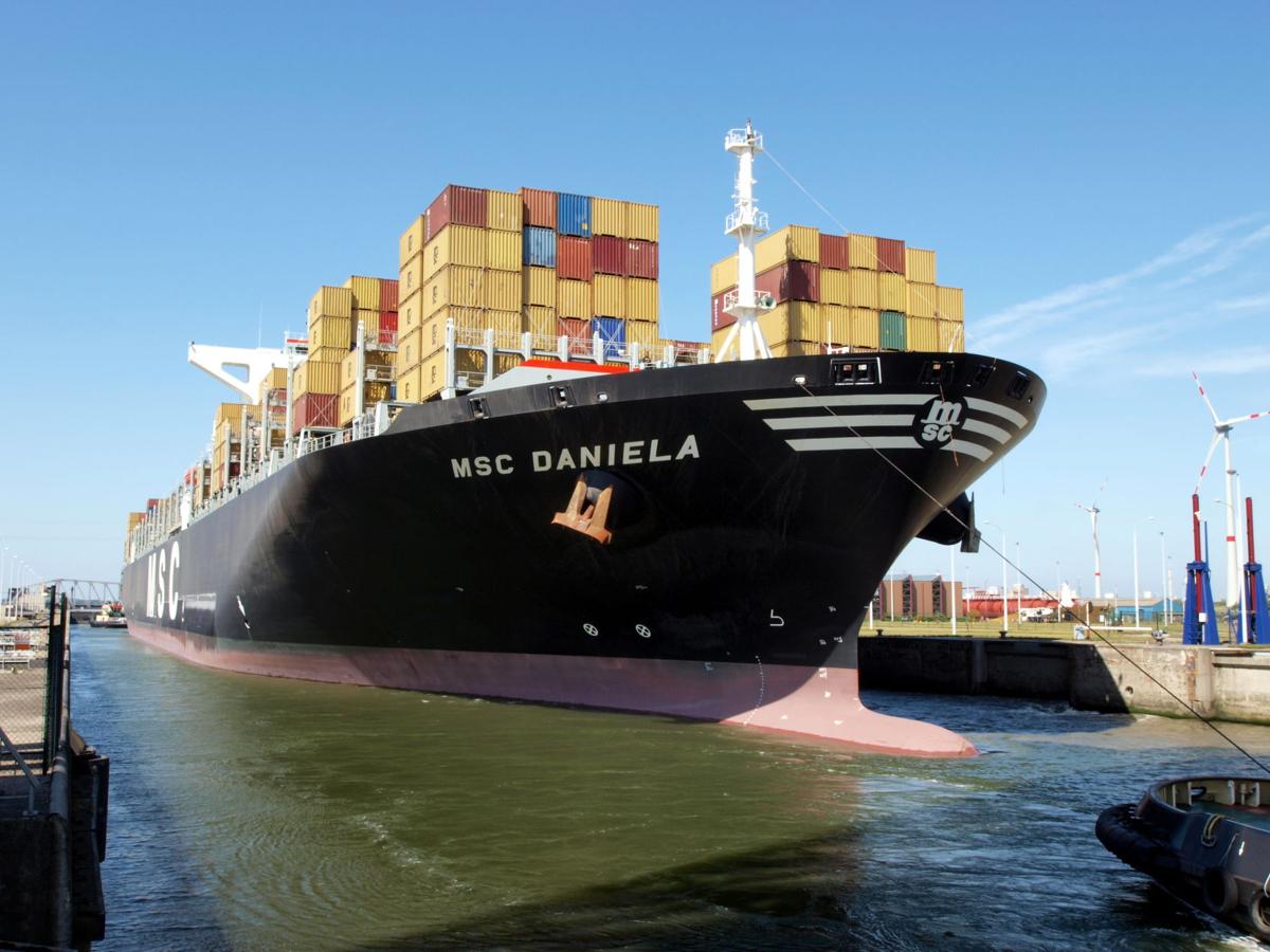 Supersized Container Ships Could Pose Threat To Expanded