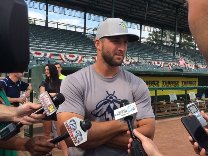 ESPN personalities caught gossiping about Tim Tebow while on-air