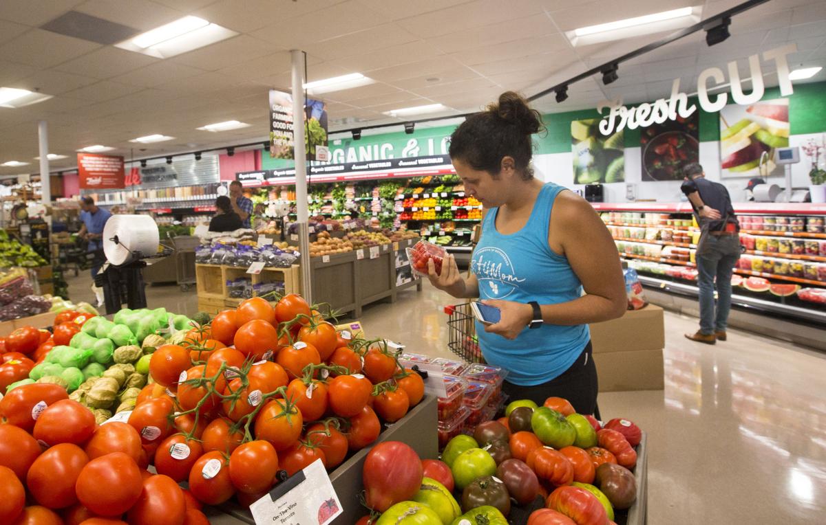 Earthfare Now Open01.JPG