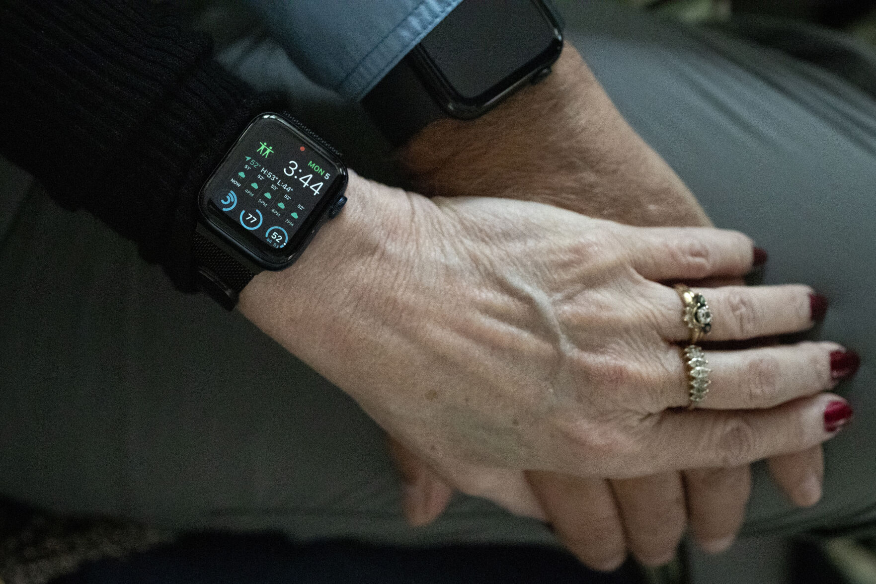 Apple watch clearance couple