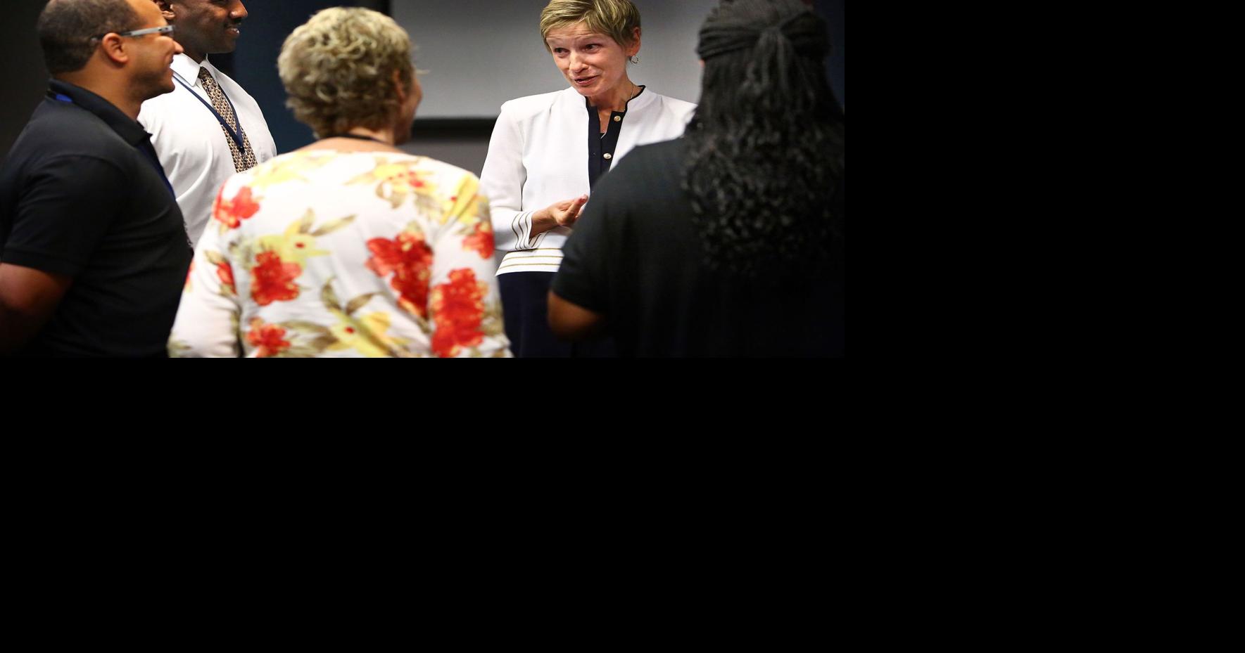 Charleston County school board approves new superintendent contract