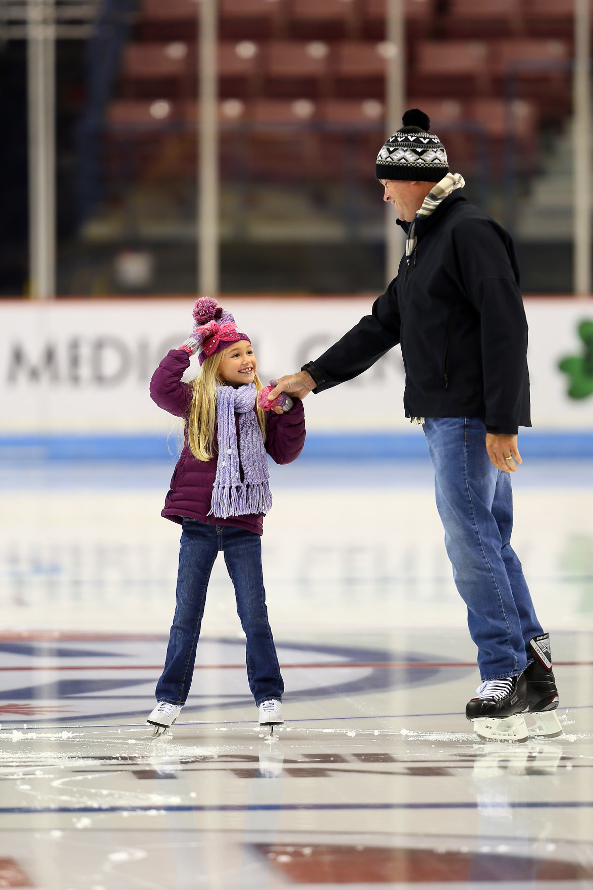 07ps lcp dec2017 fatherdaughterskate.jpg