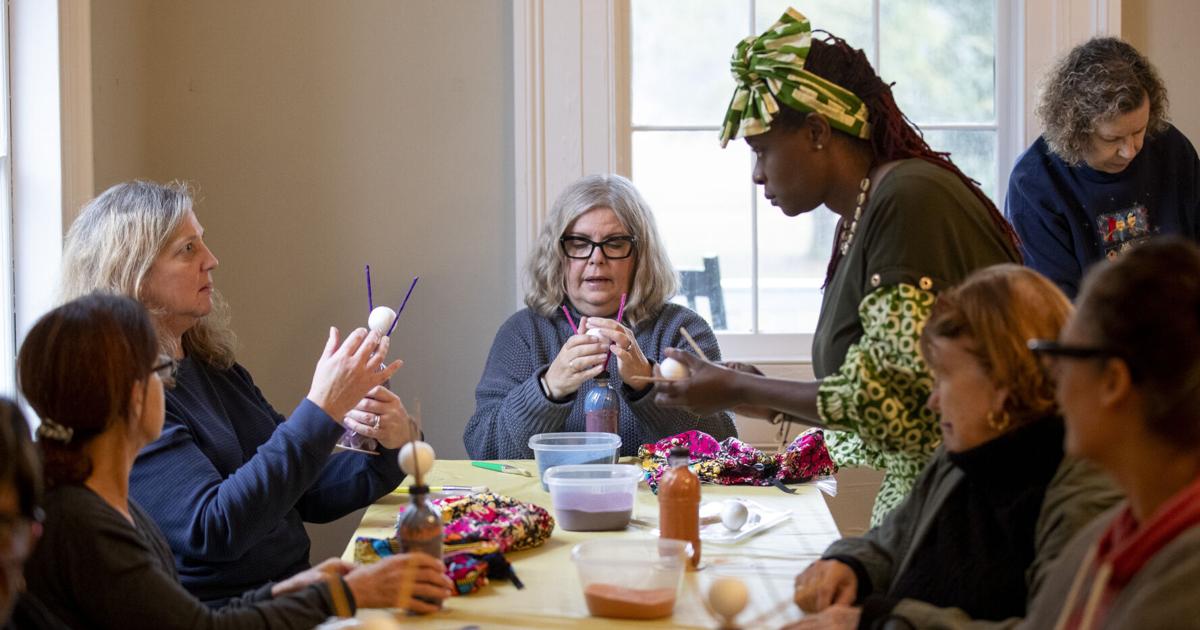 Gullah dollmaker hosts workshops at Charleston plantations to share craft ...