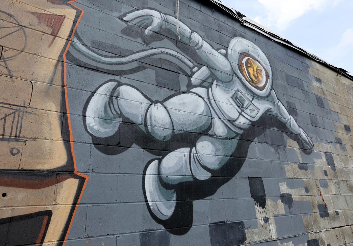 Huger Mural Art
