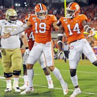 How Dabo Swinney S Team Deals With Tragedy Clemson Just Wraps