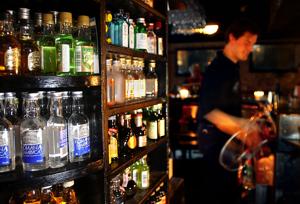 ‘It opened the floodgates’: 20 years ago, the end of SC’s mini bottle era made way for cocktail boom