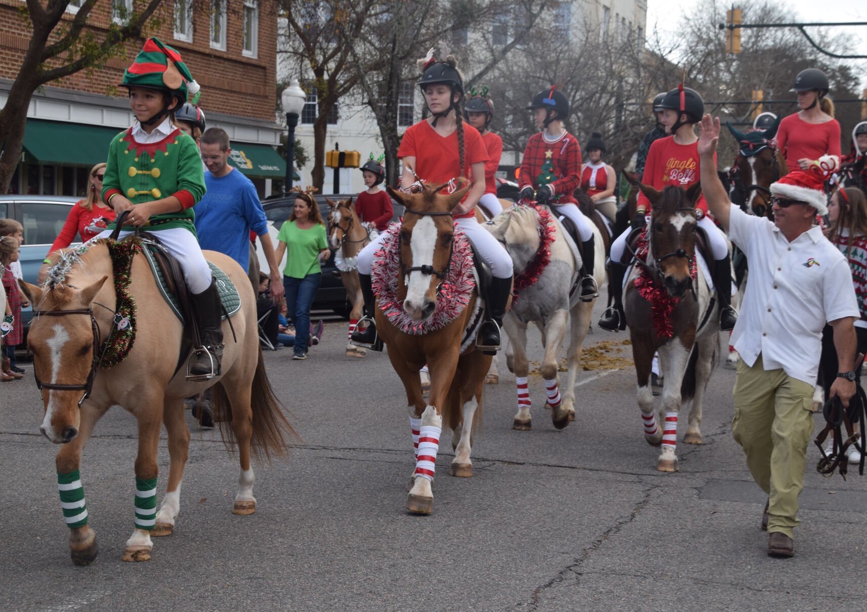 Hoofbeats And Christmas Carols Draws Crowd To Downtown Aiken | Aiken ...