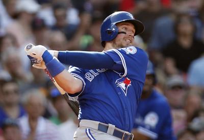 Former USC star Justin Smoak excelling for Blue Jays