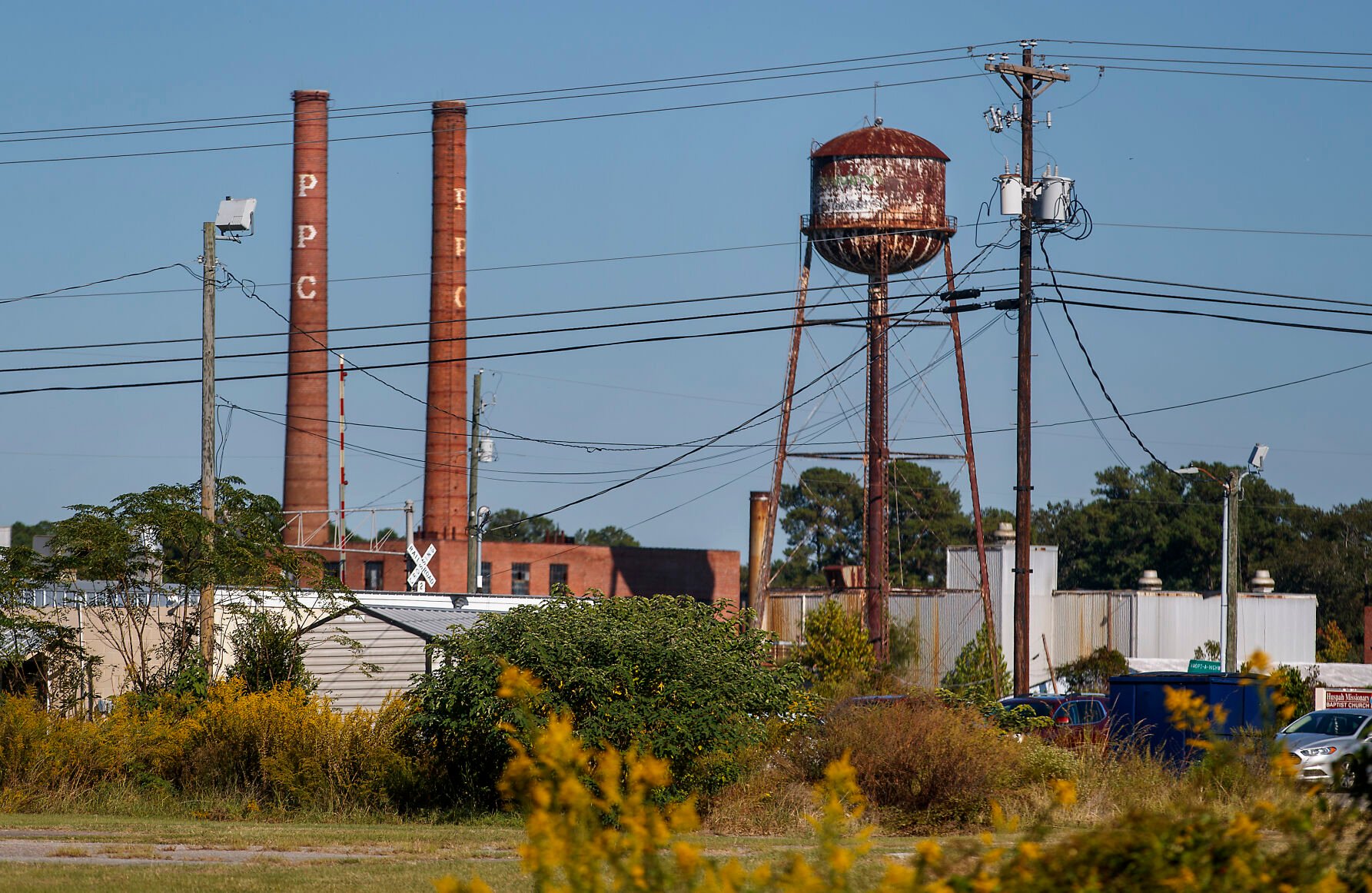 Alex Murdaugh’s hometown struggles to get out from under his shadow