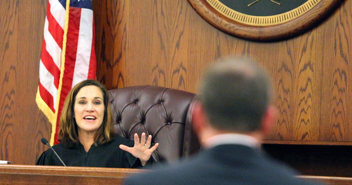 Judge Questioning Judge refuses to resentence guilty S.C. politician, chides prosecutor ...