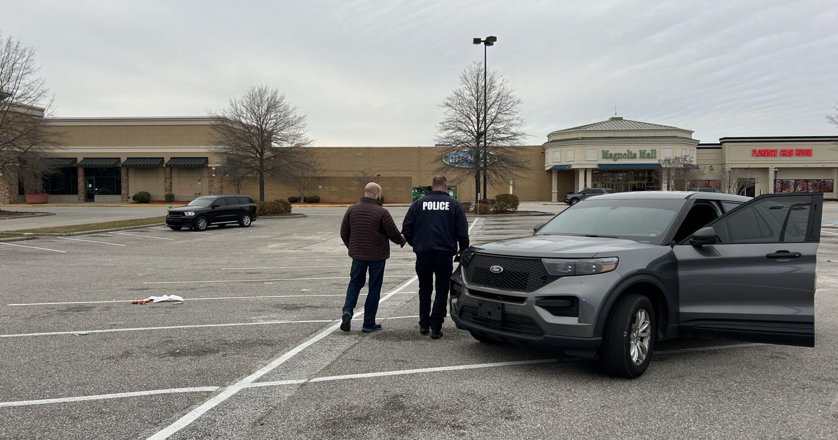 Teenager killed in Magnolia Mall parking lot shooting | News - Vimarsana News