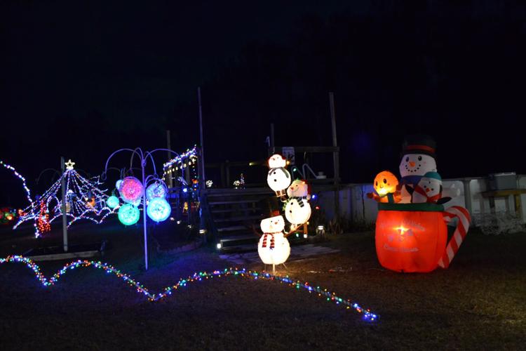 Sennsational Lights drivethru light display in Aiken brings something