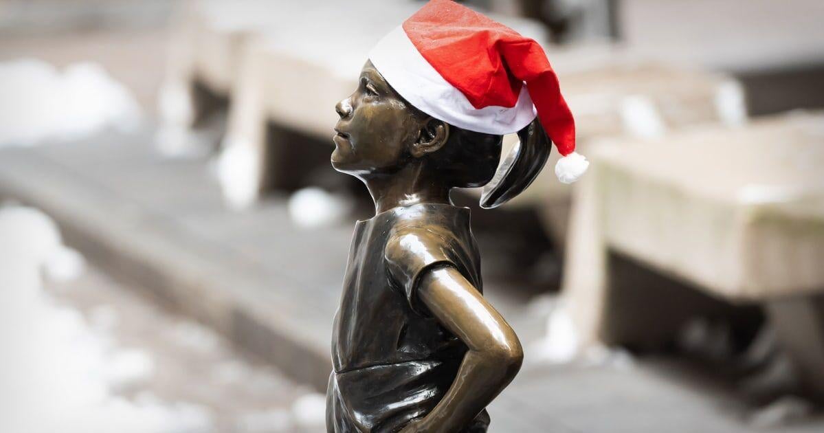 Stocks dip slightly in light post-Christmas trading