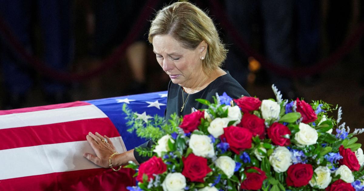 Lindsey Graham received deeply personal farewells from Trump, world leaders and his family