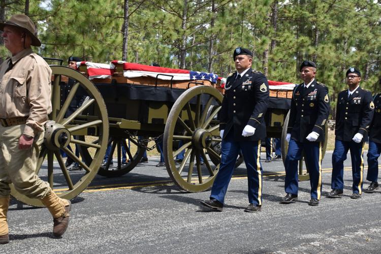 Remains of Revolutionary War fighters honored at Camden battlefield