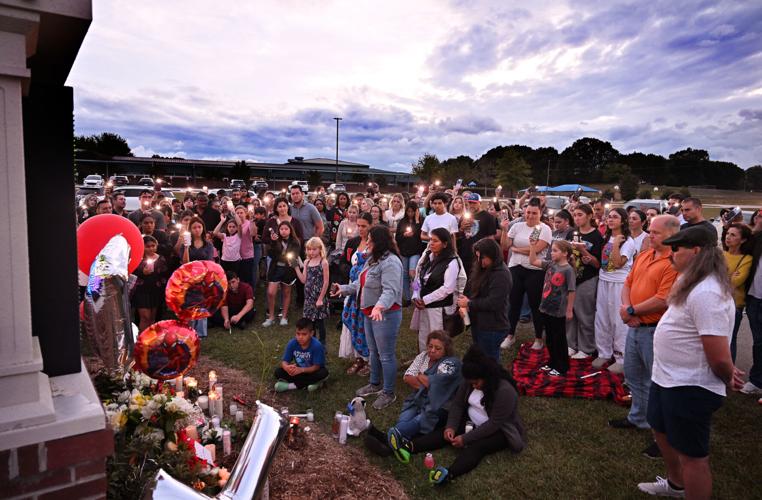 Candlelight vigil held for Bell's Crossing child who drowned