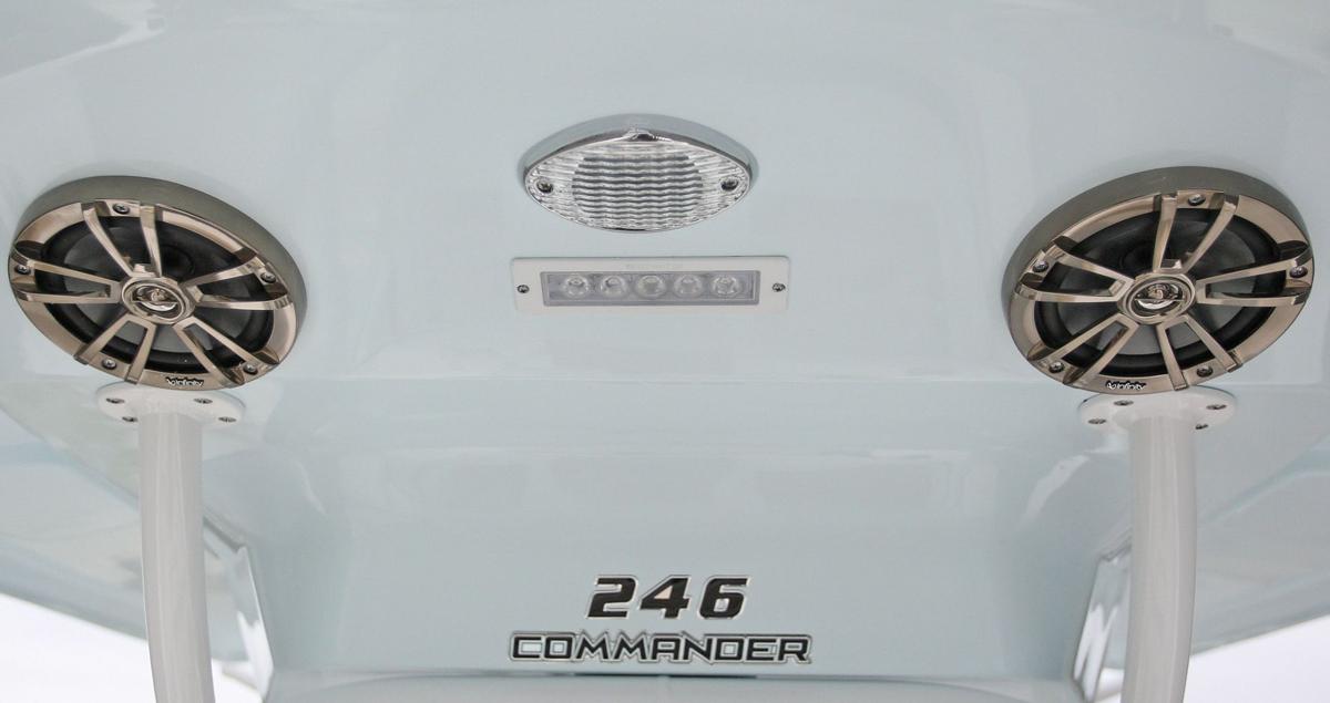 246 Sea Fox Commander
