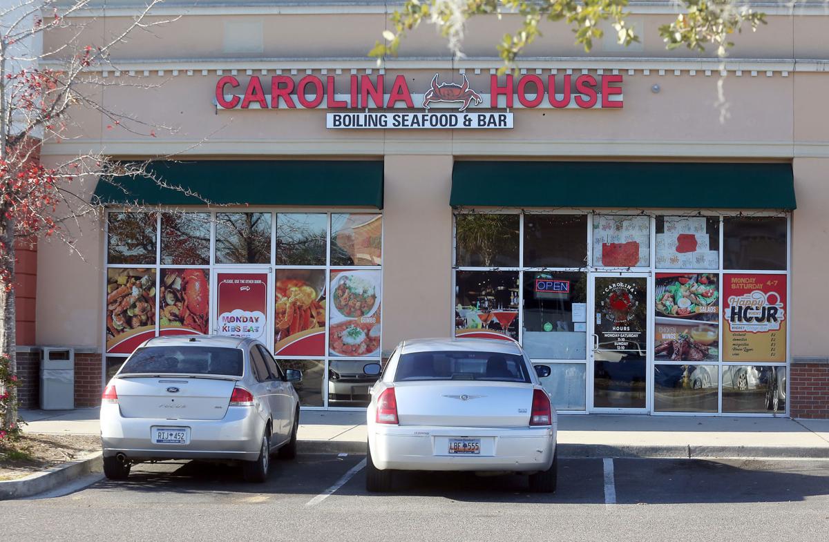 Restaurant Review King Claw Red Crab Carolina Crab House Tasty Crab Bring Boil To Town Restaurant Reviews Postandcourier Com