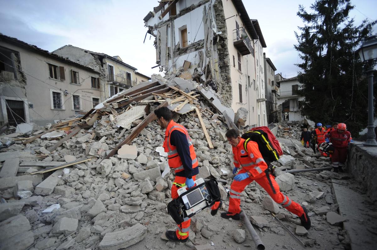 Earthquake hits Italy