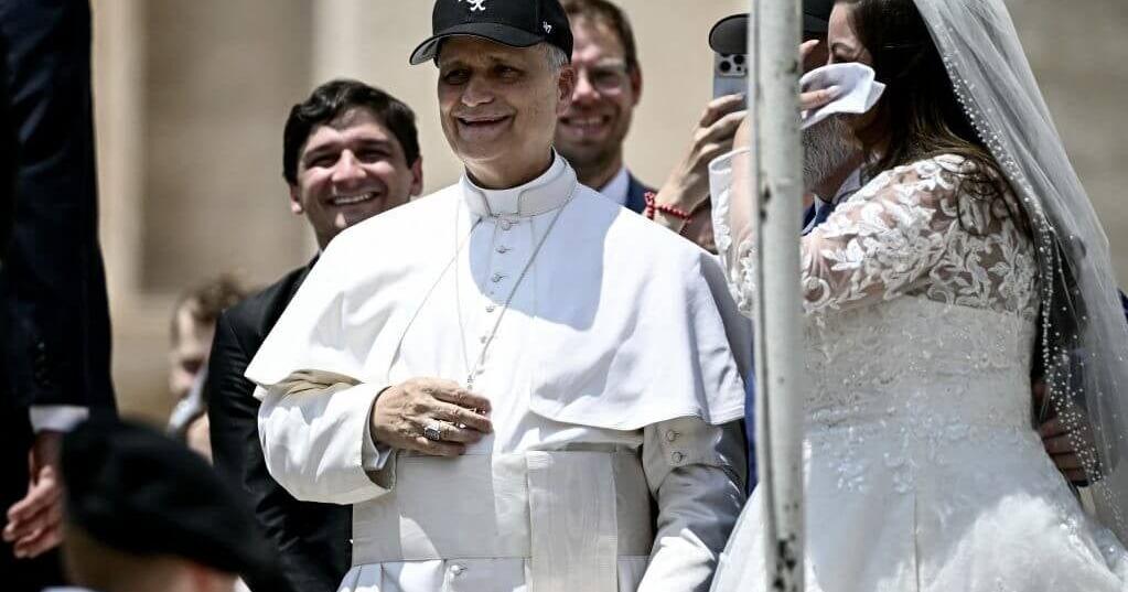 What’s it like to be a Catholic priest rooting against the White Sox, Pope Leo XIV’s favorite team?