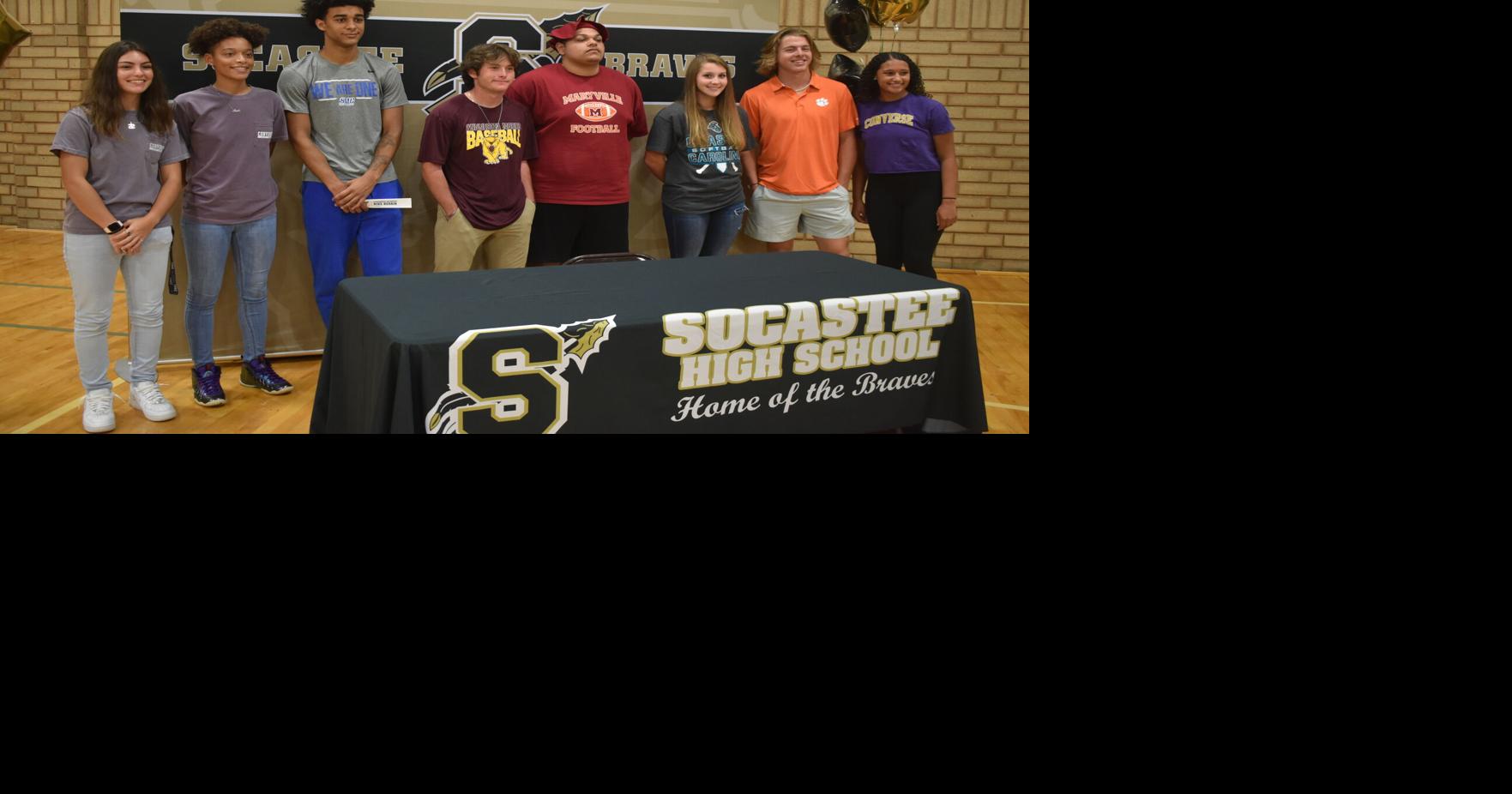 Socastee High School sees 9 studentathletes sign to play at next level