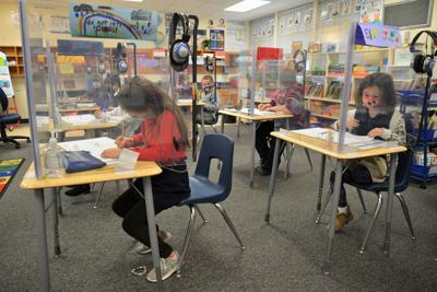 Charleston County schools might mandate a return to masks in class in ...