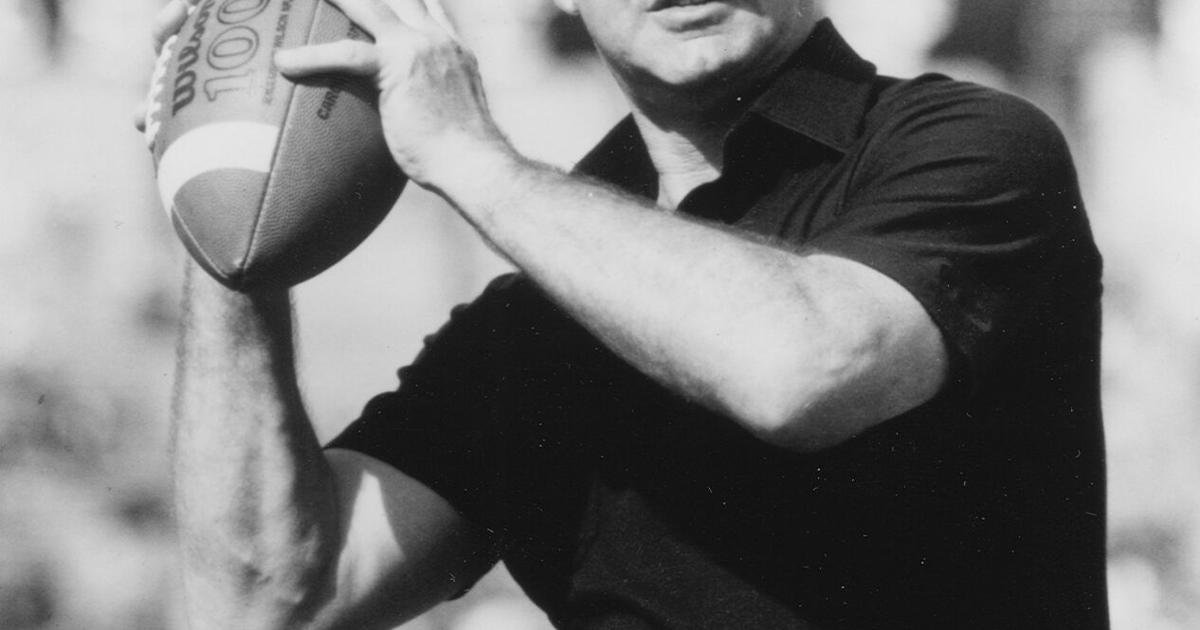 Black Magic revisited: Gamecocks began 1984 season with close win